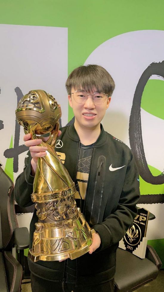 女子战队争夺《Mobile Legends: Bang Bang》电子竞技世界杯荣耀